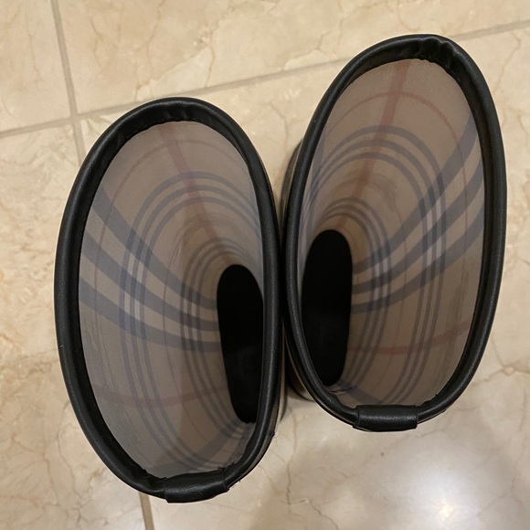 Burberry Rain Boots - Picture 5 of 12